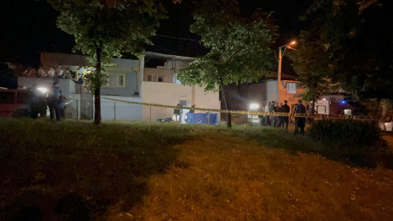 Karı-koca evlerine gelen kişi tarafından öldürüldü 4